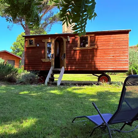 La Roulotte De L'hermitage Ambonil